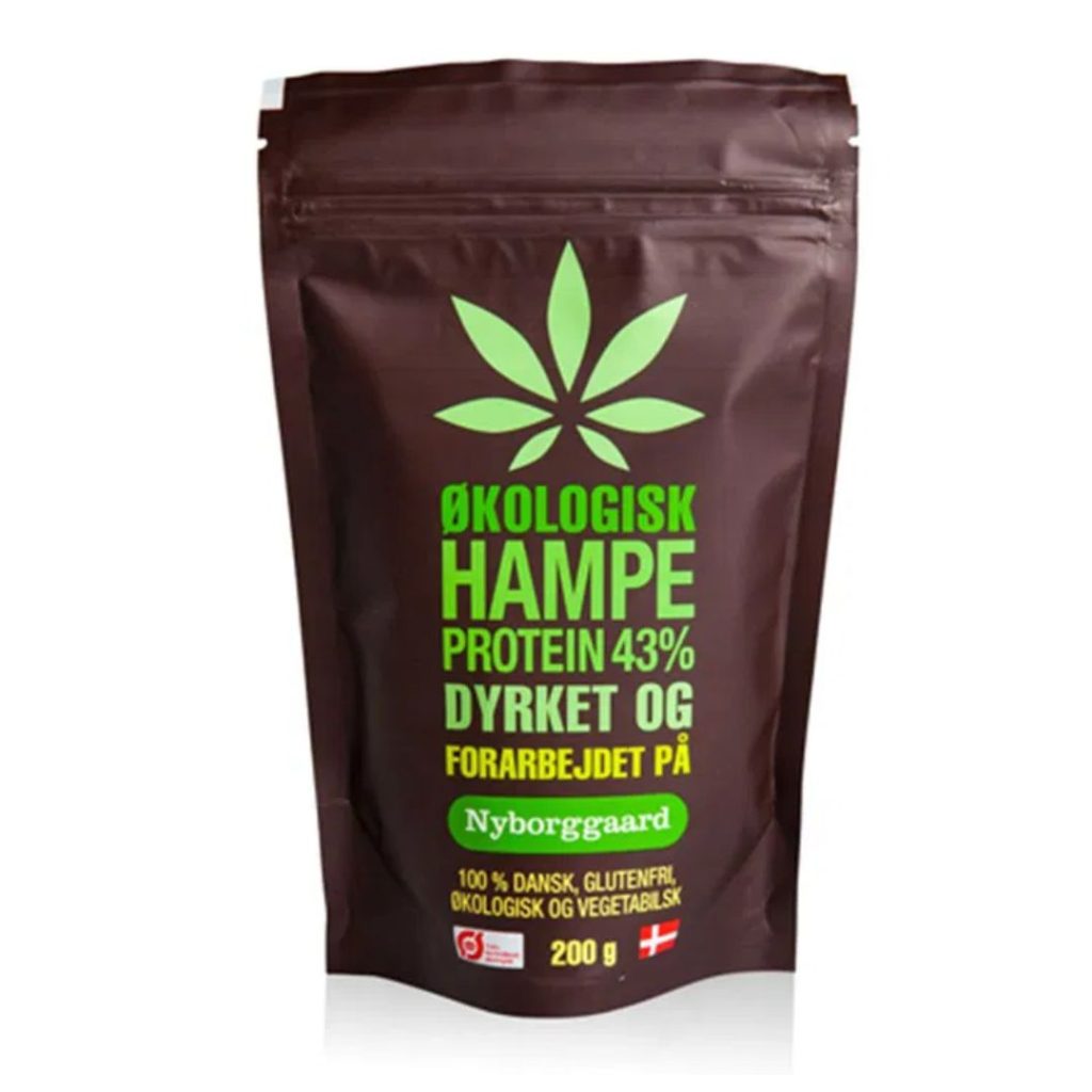 Nyborggaard Hampeprotein 43% i en lille pose med grønt mærke.