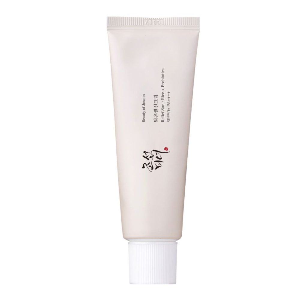Beauty of Joseon Relief Sun med SPF50 i enkel, cremefarvet tube.